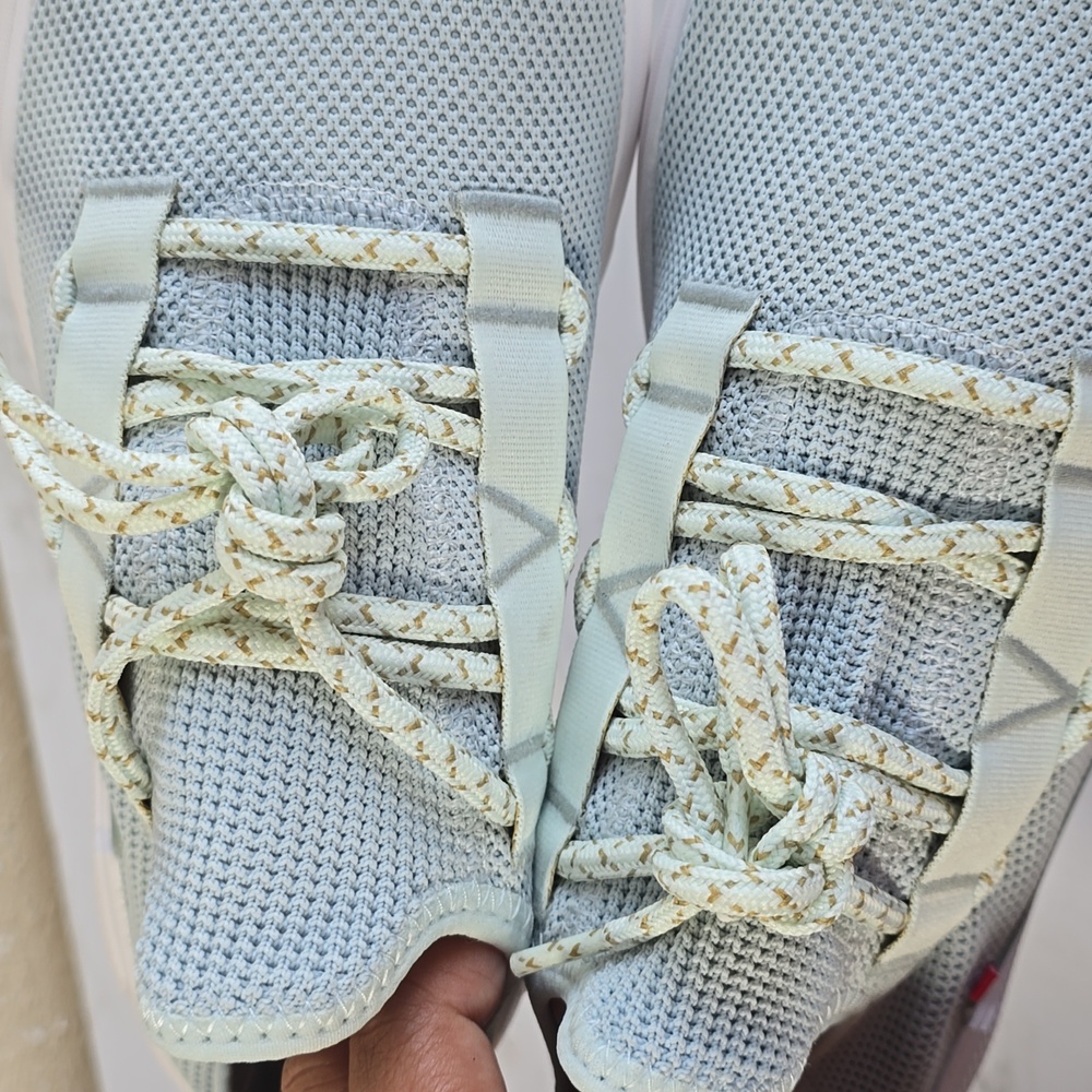 On Cloud Cloudeasy Light Gray Athletic Sneakers - Picture 5 of 14